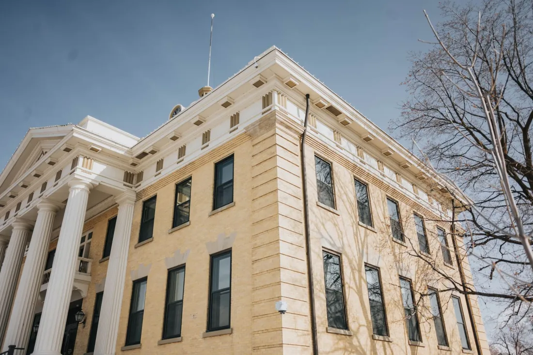 Columned facade of a US courthouse, illustrating the litigation over IEEPA refunds for finally liquidated entries
