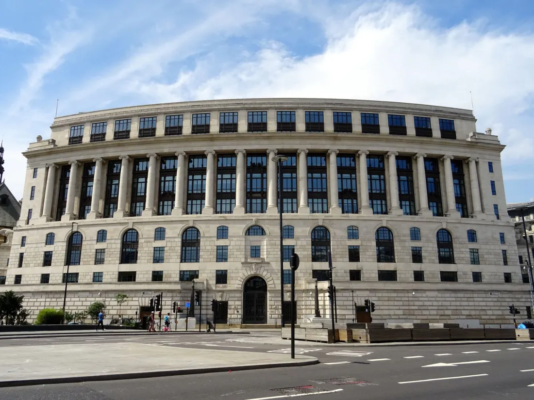 Neoclassical building in central London, reflecting why the Business and Property Division matters for international litigants