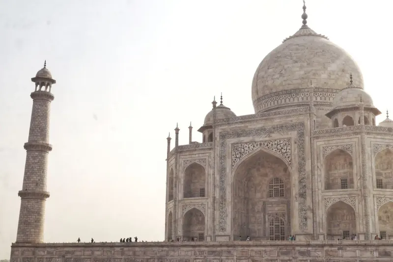 The Taj Mahal under clear skies, Agra, India: lawyers and advisers in India