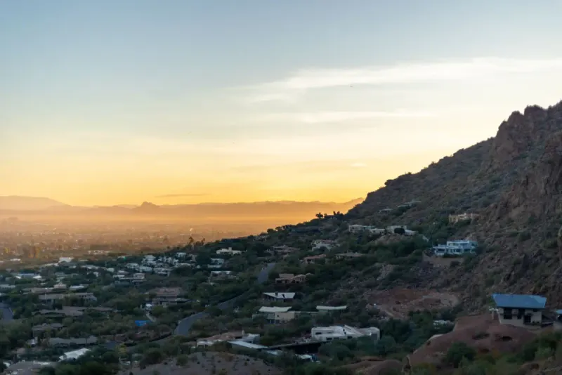 Phoenix cityscape and desert hills at sunset, Arizona: lawyers and advisers in Arizona