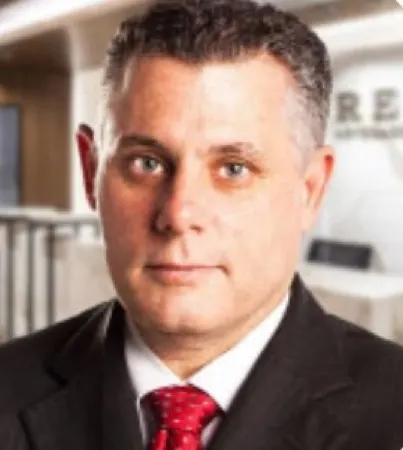 Dr Eduardo Reale Ferrari