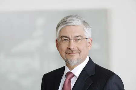 Dr Michael Wallinger