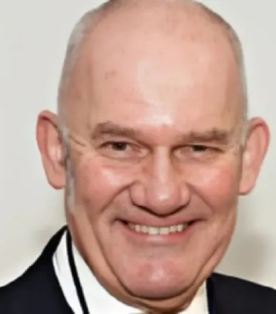 Robert John D George MA MD FRCP FRCGP (Hon) FRCPathME (GMC 2388232)