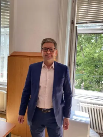 Mag. Andreas Valsky, LL.M.