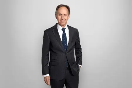 Dr Daniel Stoll