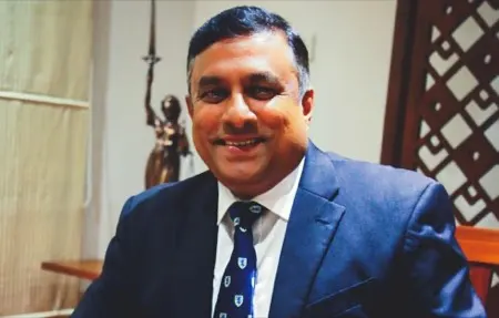 Dr Asanga Gunawansa