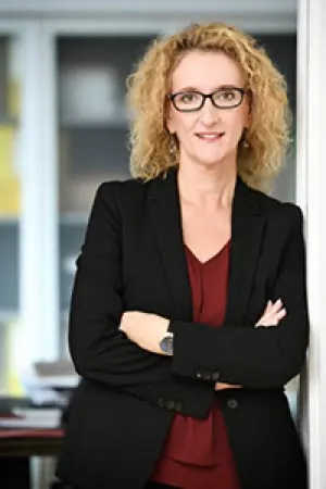Dr. Alexandra Knell