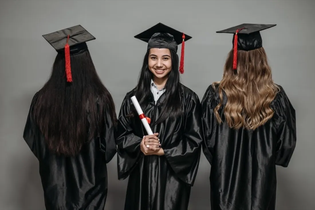 Graduates Hit Hard by Pandemic: Employment Opportunities Tumble 66%