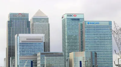 Bank tower skyscrapers including Citi, HSBC and Barclays offices, illustrating banks delaying handling of losses